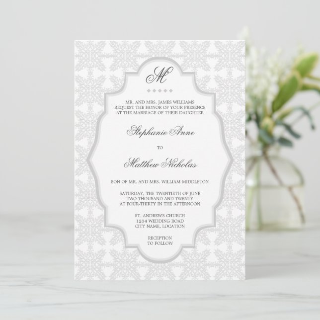 Invitación a la boda grisácea de plata en monogram (Anverso de pie)
