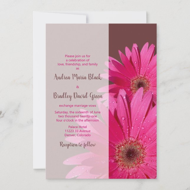 Invitación a la boda marrón y rosa de Gerbera Dais (Anverso)