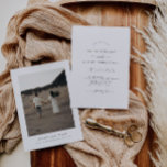 Invitación a la boda Minimalista Boho<br><div class="desc">Se trata de una moderna tarjeta de invitación a la boda con un tema mínimo que presenta un elegante diseño atemporal. Edite la mayoría de la redacción y todos los colores para que esta invitación mínima a la boda se ajuste a sus necesidades de evento y estilo personal. Simplemente seleccione...</div>