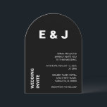 Invitación a la boda Minimalista moderna y negra<br><div class="desc">En la parte delantera de esta moderna y moderna tarjeta de invitación a la boda se exhiben letras blancas sobre un fondo negro. La parte trasera de la tarjeta es negra. Una preciosa tarjeta de invitación para bodas que es fácil de personalizar en línea antes de realizar el pedido.</div>