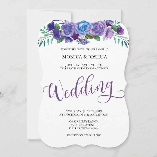 Invitación a la boda morada y floral azul (Anverso)