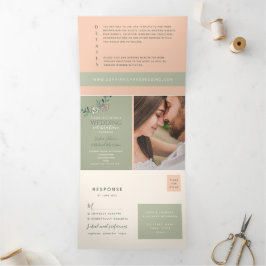 Invitación a la boda tripartita verde Peach Sage