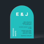 Invitación a la boda turquesa Aqua moderna<br><div class="desc">La parte delantera de esta moderna tarjeta de invitación a la boda está decorada con letras blancas y negras sobre un brillante fondo turquesa acuático. En la parte trasera de la tarjeta encontramos un azul turquesa acuático claro y claro. Una preciosa tarjeta de invitación para bodas que es fácil de...</div>