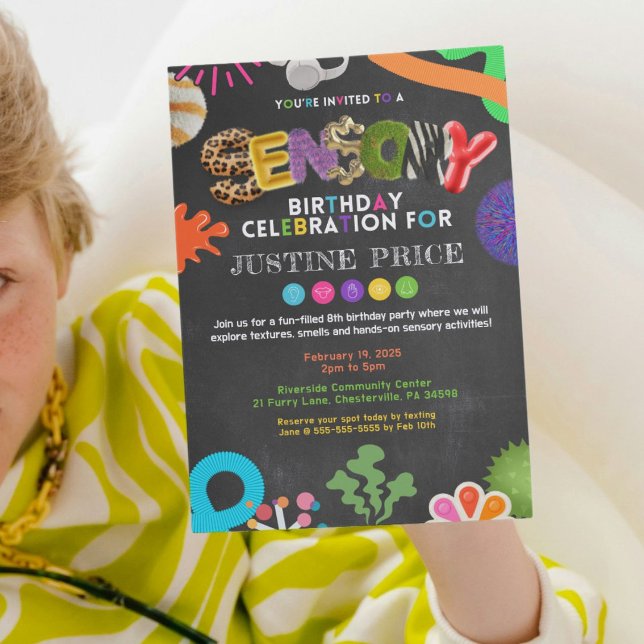 Invitación a la celebración de cumpleaños sensoria (A sensory birthday invitation with a chalkboard background, perfect for a fun, hands-on celebration!)