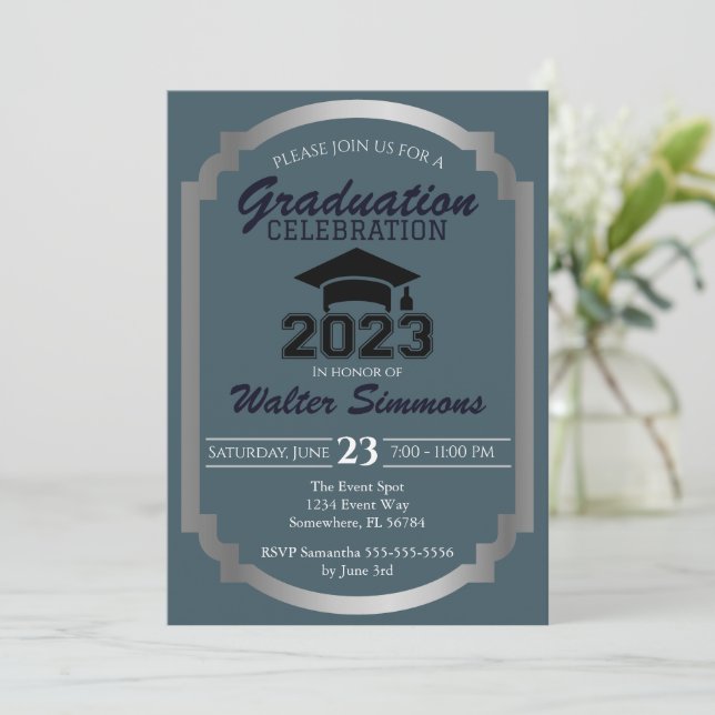 Invitación a la celebración de graduación en azul  (Anverso de pie)