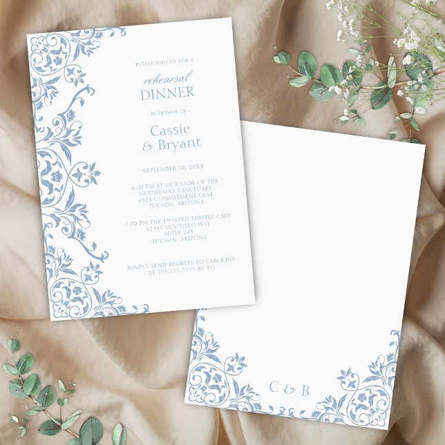 Invitación a la cena de ensayo azul y blanco de mo (romantic coastal chic blue and white wedding rehearsal dinner invitation with floral border pattern)