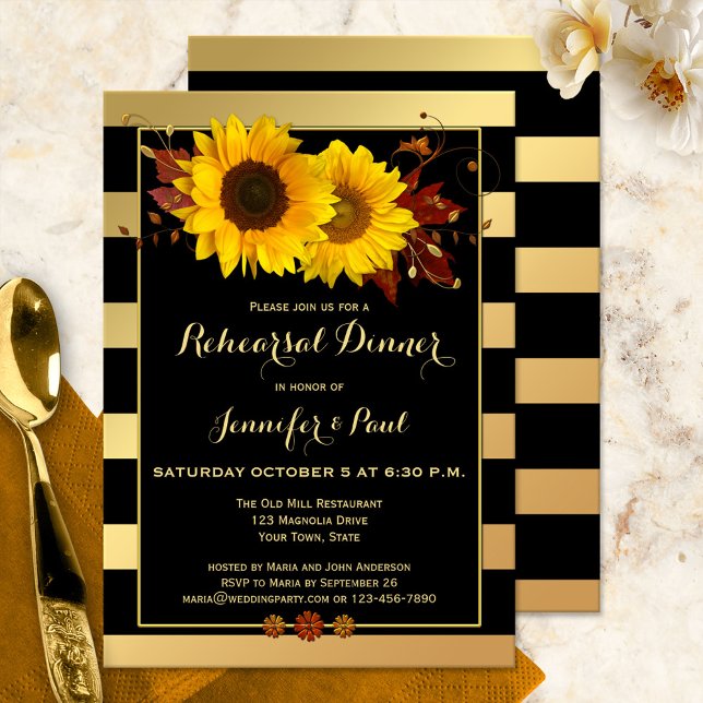 Invitación a la cena de ensayo con girasol a rayas (Rehearsal Dinner invitation featuring sunflowers, floral swirls and autumn leaves on black and gold)