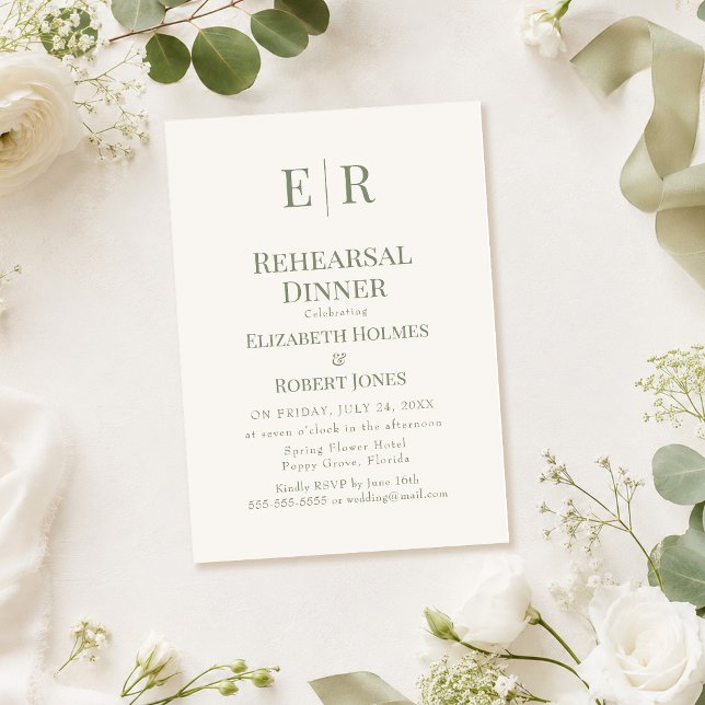 Invitación a la cena de ensayo con monograma de ol (Olive Monogram Rehearsal Dinner Invitation on a table with white roses)