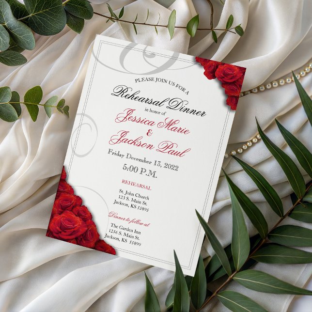 Invitación a la cena de ensayo de rosas rojas (Red Roses Rehearsal Dinner Invitation)
