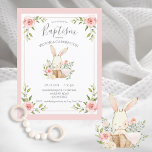 Invitación a la cristiandad del bautismo de los co<br><div class="desc">Pequeño y dulce acuarela bebé conejo conejo en una cesta de mimbre con preciosas flores pastel. Su pequeña cobija rosa está cubierta por un costado de la canasta. Qué lindo para esa niña bautizo/cristiandad. 100% de satisfacción del cliente con "Zazzle"</div>