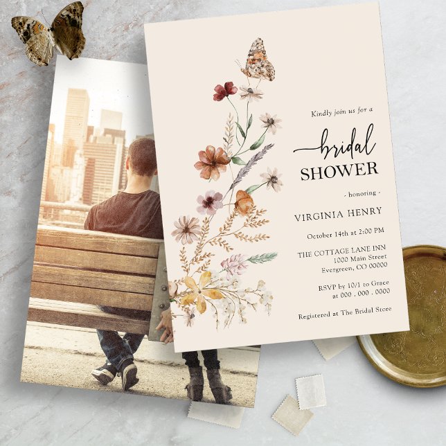 Invitación a la ducha de novia con foto de Boho (Boho Wildflower Photo Bridal Shower Invitation by Painted Paperie
)