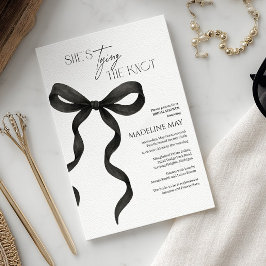 Invitación a la ducha de novia en blanco y negro |