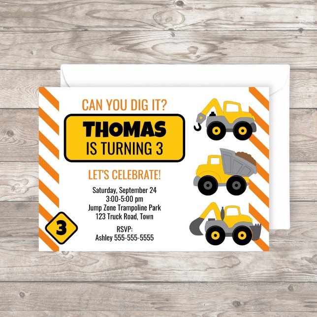 Invitación a la fiesta de cumpleaños del camión de (Construction birthday party inviation with yellow trucks and orange stripes)