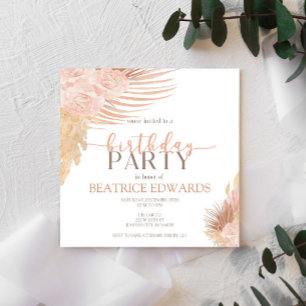 Invitación a la fiesta de cumpleaños floral suave 