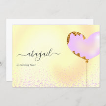 Invitación a la fiesta de cumpleaños púrpura y dor