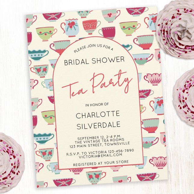 Invitación a la Fiesta de Despedida de Soltera con (Modern vintage tea cups pattern bridal shower tea party invitation postcard)