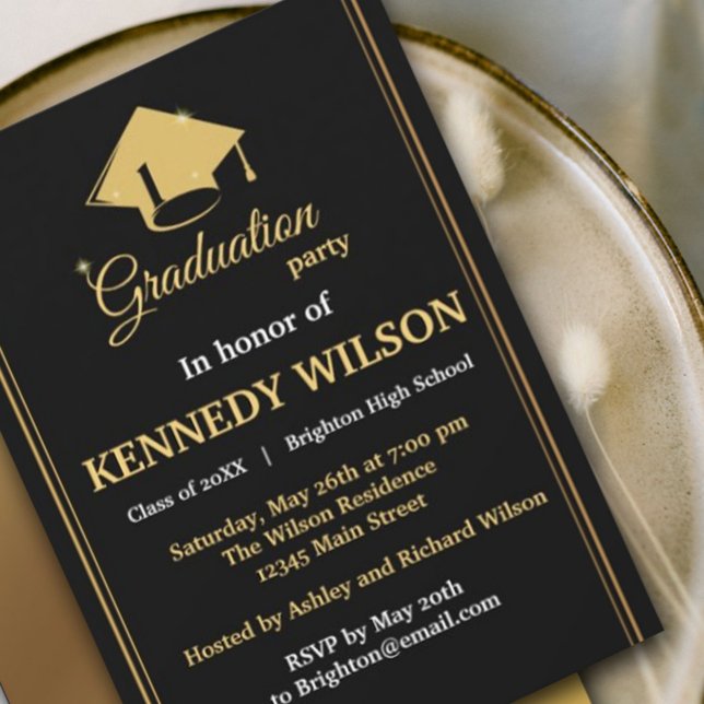 Invitación a la fiesta de graduación de oro negro  (Modern and stylish graduation announcement/invitation. #senior #sparkles#highschooluniversity)