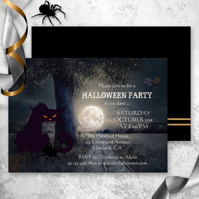 Invitación a la fiesta de Halloween de Gato Negro  (Halloween party invitation showing a black cat on a spooky night with a spider and bat at full moon)