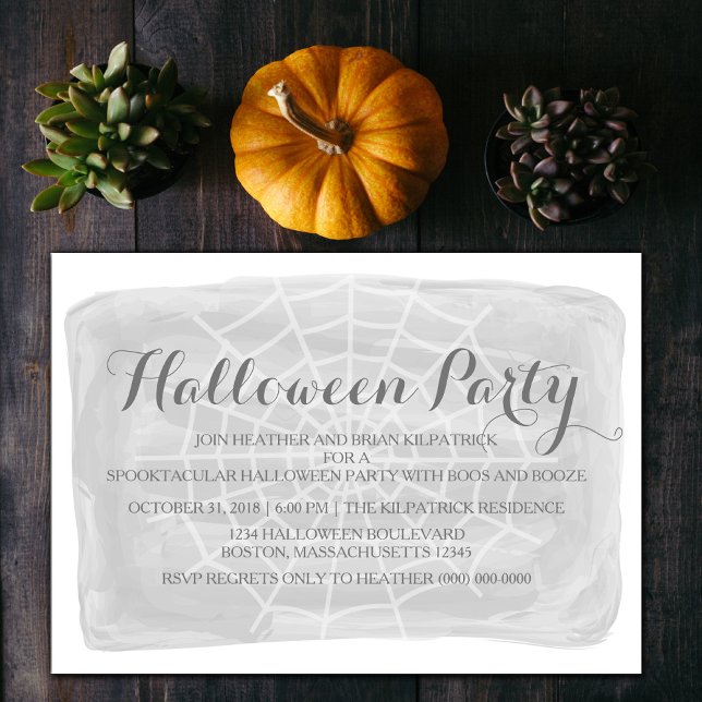 Invitación a la fiesta de Halloween de la araña de (Gray Watercolor Spiderweb Halloween Party Invite)
