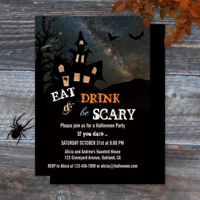 Invitación a la fiesta de la cena de Halloween en  (Halloween dinner party invitation featuring a haunted house on a hill at night, with spider and bats)