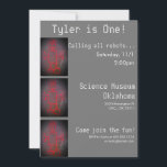 Invitación a la fiesta de la ciencia de robots<br><div class="desc">Imagen de robots dibujados con tiza en el suelo sobre fondo gris con detalles de la fiesta.</div>