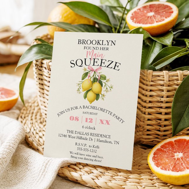 Invitación a la fiesta de la solicatura del princi (Main Squeeze Lemon Bachelorette Party Invitation (Shown with Pointed Corners))
