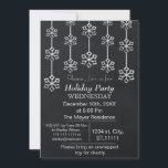 Invitación a la fiesta de Navidad en Chalkboard<br><div class="desc">Chalkboard copos de nieve,  cena de feriado, Invitación a fiesta de feriado de Navidades</div>