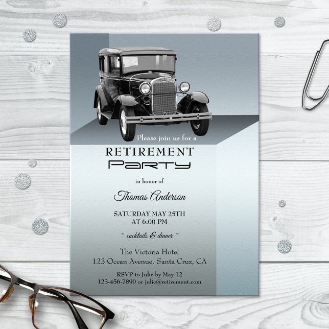 Invitación a la fiesta de retiro de coches de époc (Retirement party invitation showing a vintage car on a silver grey metallic style design background)