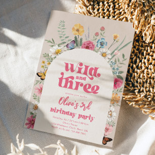 Invitación a la flor silvestre y a tres