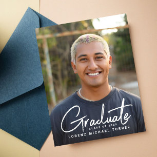 Invitación a la fotografía de un graduado por escr
