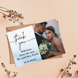 Invitación a la tala de maleza de mármol blanco