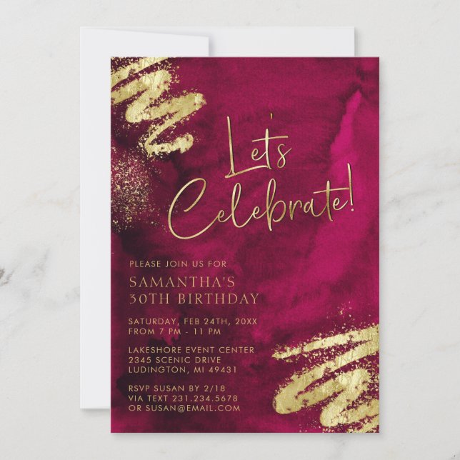 Invitación a los cumpleaños maroon rojo y oro (Anverso)