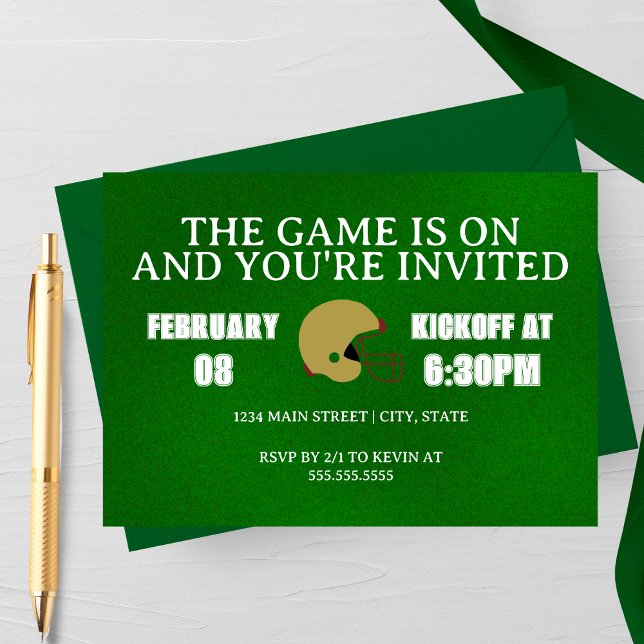 Invitación a Noche de Juegos de Fútbol Verde (The Game is On Modern Football Watch Party Invitation)