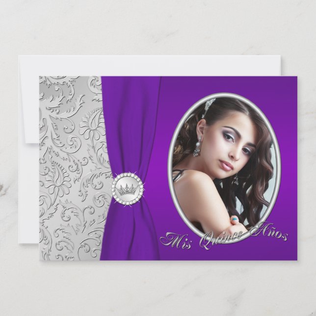 Invitación a Quinceañera con foto morada y platead (Anverso)