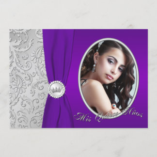 Invitación a Quinceañera con foto morada y platead