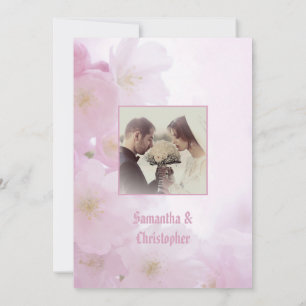 Invitación a una boda en un país de flores rosadas
