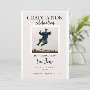 Invitación a una fiesta de graduación moderna con