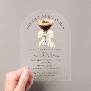 Invitación Acrílica de Martini de Espresso Un Poco