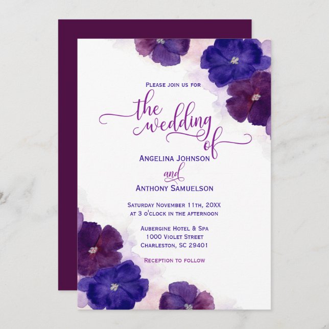 Invitación Acuarela Pluma púrpura Boda floral azul real (Anverso / Reverso)