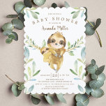 Invitación Adorable Sloth Baby Shower<br><div class="desc">Invitación a la ducha de bebé con una dulce pereza de bebé con mamá enmarcada con hojas de color verde natural. Haga girar nuestra invitación para ver una hoja verde a juego para un toque especial.</div>