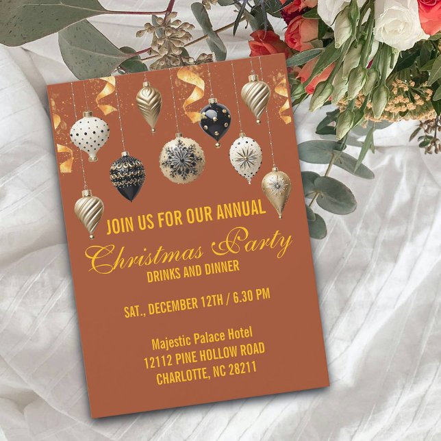 Invitación Adornos Navideños de Oro y Negro (Subido por el creador)