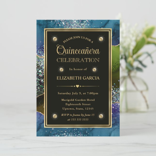 Invitación Agate Purpurina azul, verde y dorado Quinceanera (Anverso de pie)