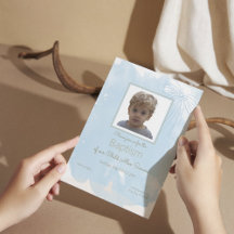 Invitación al bautismo azul suave con acentos dora