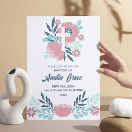 Invitación al bautismo plano con mano floral