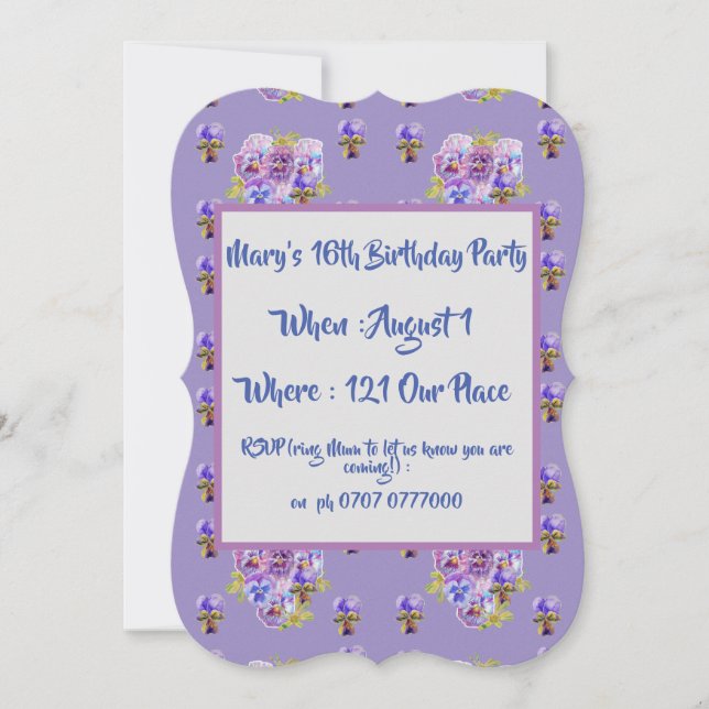 Invitación al cumpleaños con flores moradas de los (Anverso)