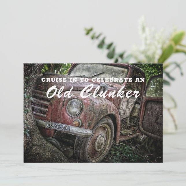 Invitación al cumpleaños de Clunker Old Classic (Anverso de pie)
