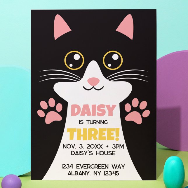 Invitación al cumpleaños de niños con tema de gato (Cute Kitty Cat kid's birthday invitation with custom details. Oversized cat face with cute paw print)
