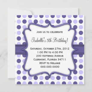 Invitación al cumpleaños del punto de polka morado
