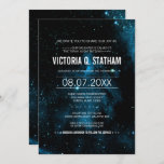 Invitación al Fiesta Blue Galaxy Bat Mitzvah<br><div class="desc">Tu historia está escrita entre las estrellas... un fiesta de murciélago mitzvah con temática galaxia que seguro atrae a todos. Los detalles del texto son de personalizable y se encuentran sobre un fondo de espacio en blanco,  negro y azul.</div>