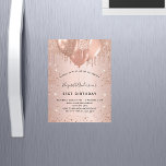 Invitación al imán de globos de oro rosa de cumple<br><div class="desc">Una invitación imponente para un elegante cumpleaños 21 (o cualquier edad). Un fondo dorado rosa. Decorada con adornos de oro rosas, pinturas con estampado y globos. Personalice y agregue un nombre, edad 21 y detalles del fiesta. El nombre se escribe con un guión de estilo con letras a mano. Tanto...</div>
